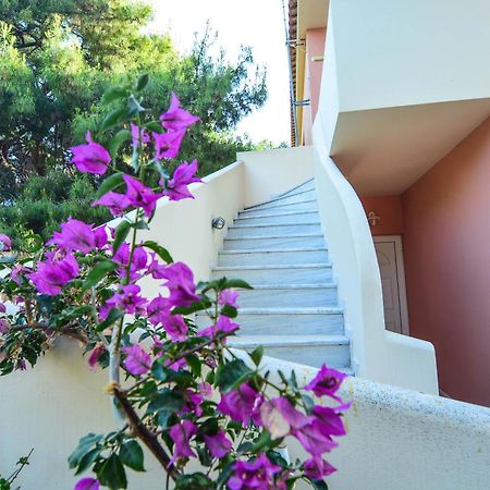 Epavlis Apartments Порто-Хелі Екстер'єр фото